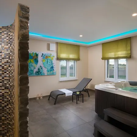 Вилла Frame In Cental Istria For Families With Playground And Wellness Butkovici (Istria)